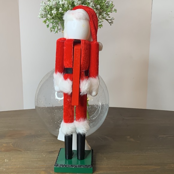 Disney Wooden Nutcracker NIGHTMARE BEFORE CHRISTMAS SANTA JACK SKELLINGTON 12” - Picture 5 of 7